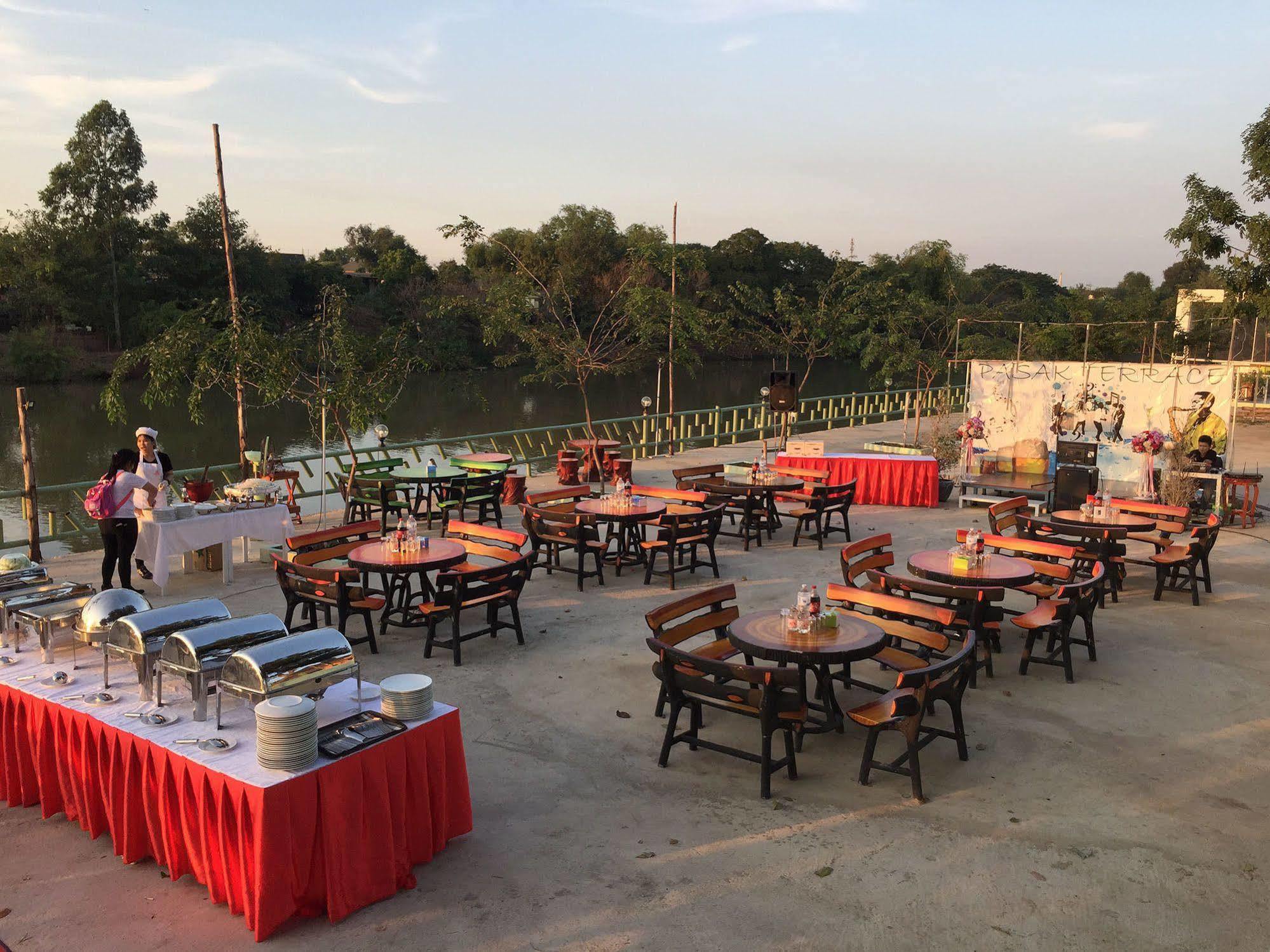 Toh Buk Seng Ayutthaya Hotel Exterior photo